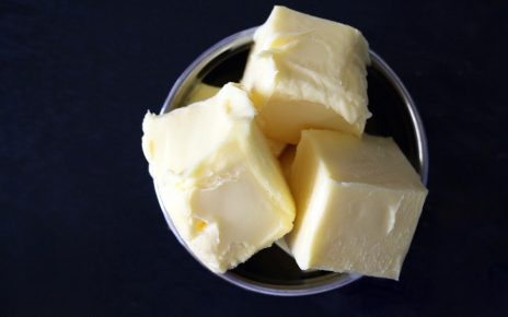 Jak powstaje masło klarowane?