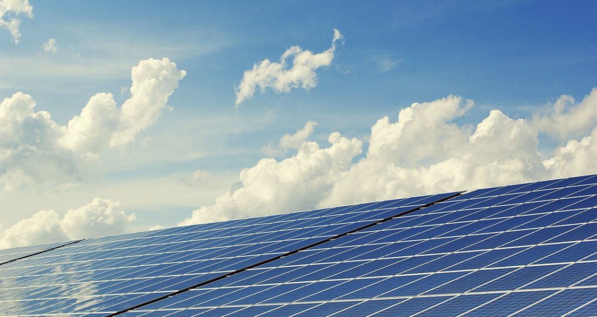 Jak zyskać na energii słonecznej, dzięki fotowoltaice dla firm?